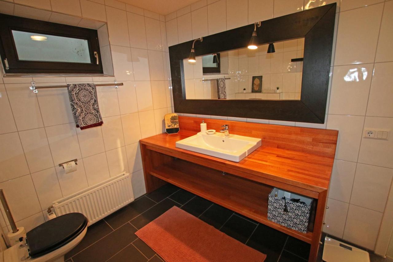 Hunsrueck Valley View Apartment With Cedar Sauna Bruschied Екстер'єр фото