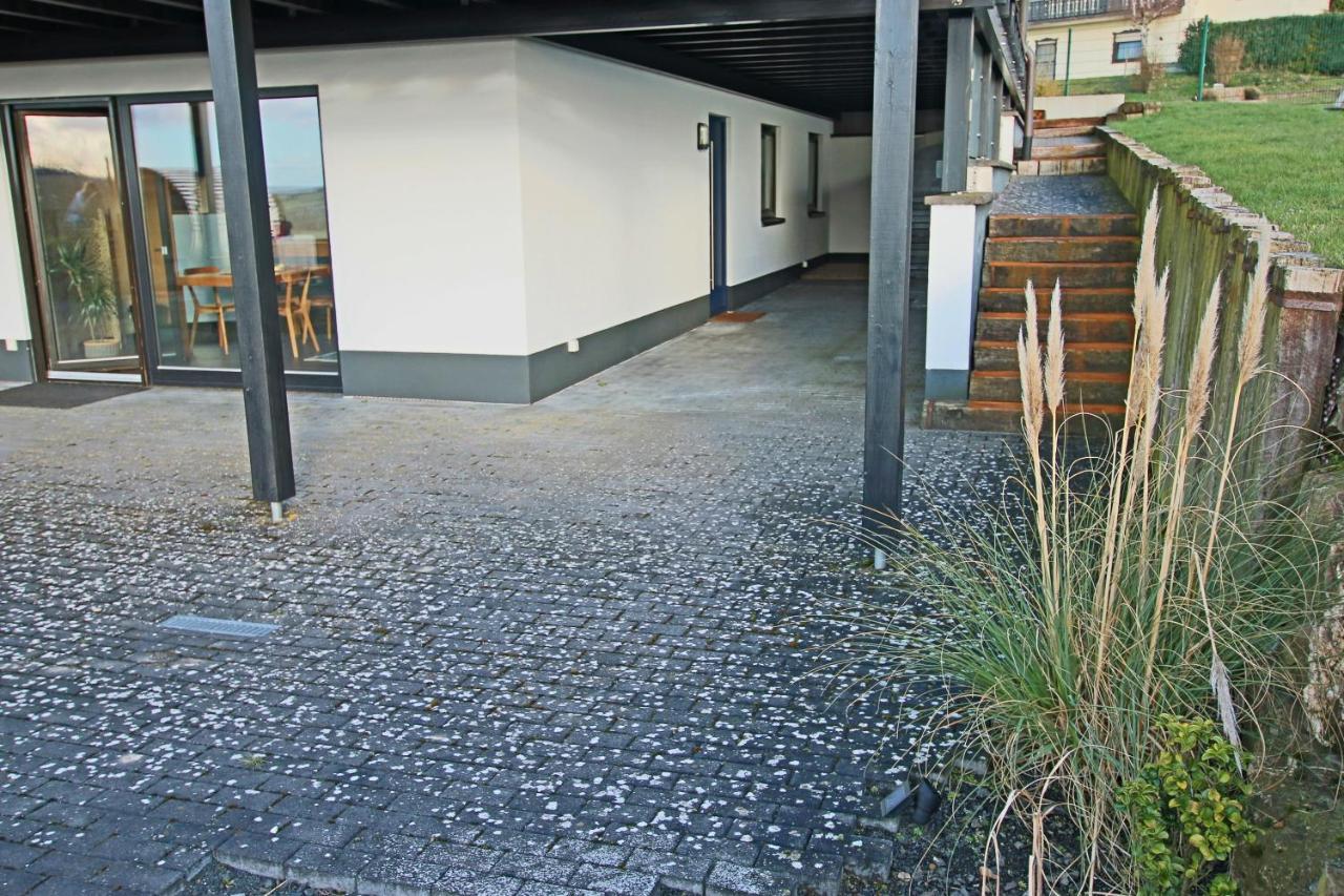 Hunsrueck Valley View Apartment With Cedar Sauna Bruschied Екстер'єр фото